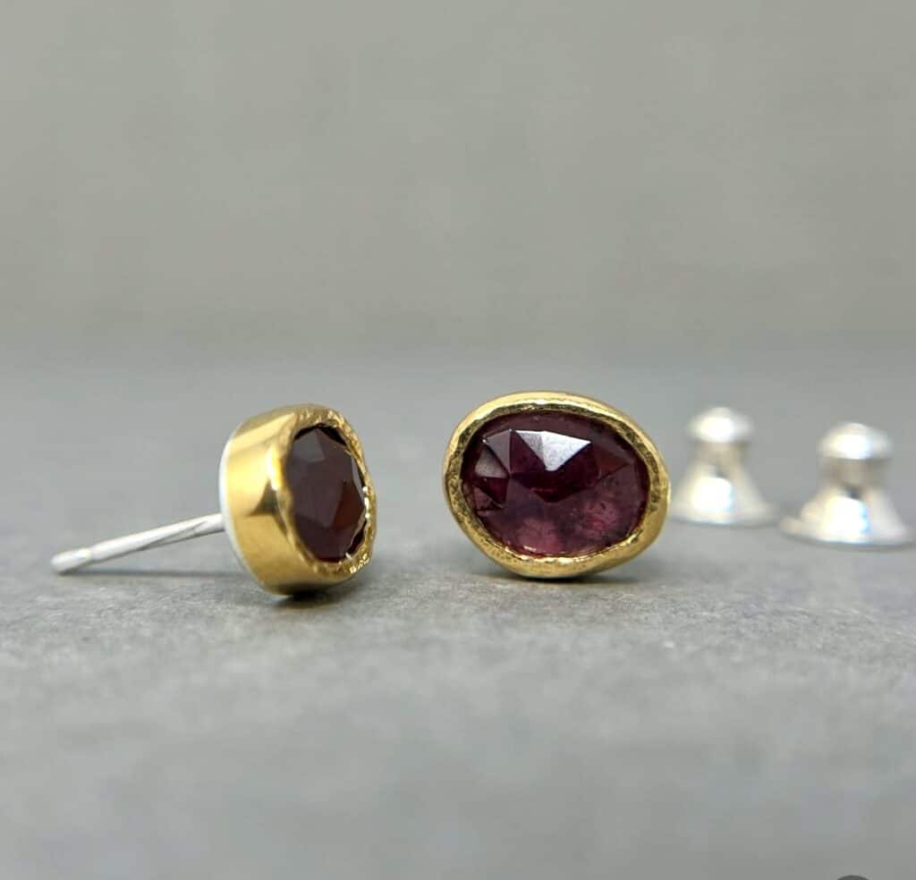 22ct Gold Garnet Earrings